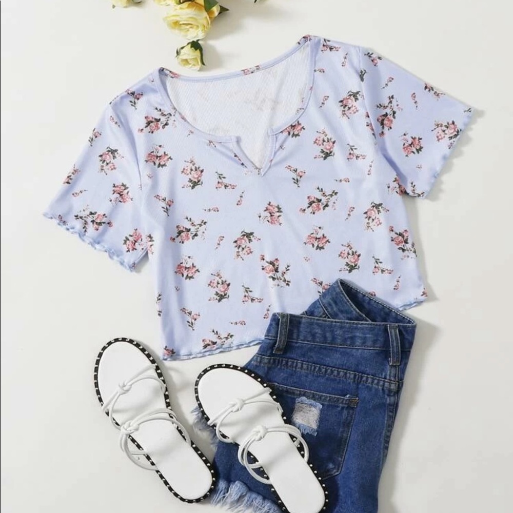 SHEIN Floral Lettuce Trim Crop Top Medium